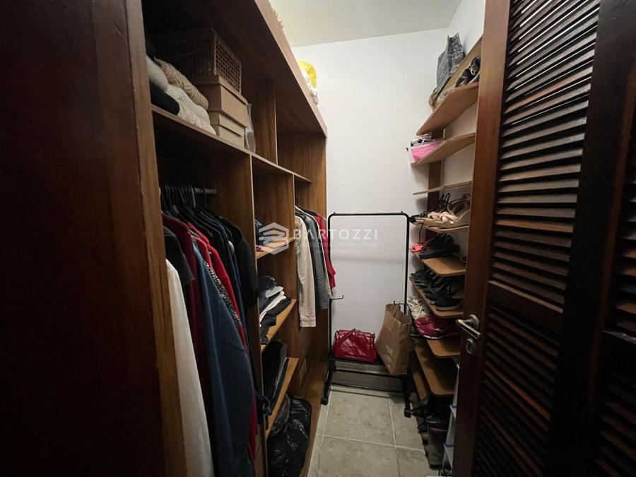 SUÍTE MASTER CLOSET