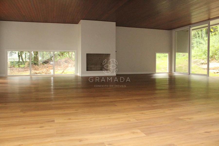 SALA DE ESTAR COM LAREIRA