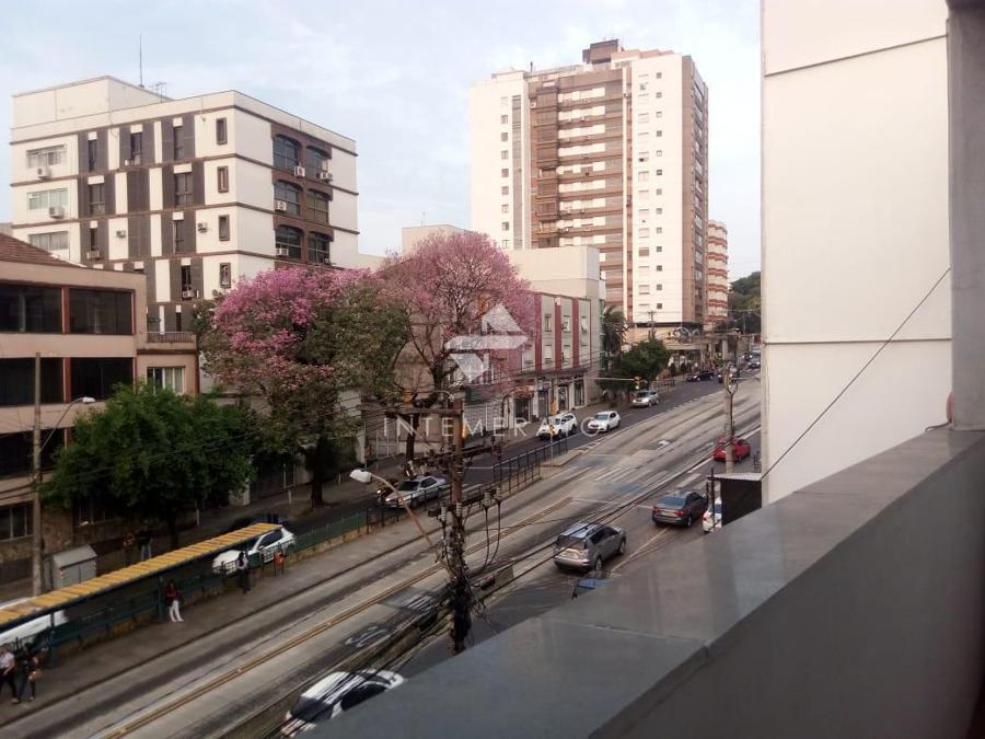 VISTA AVENIDA