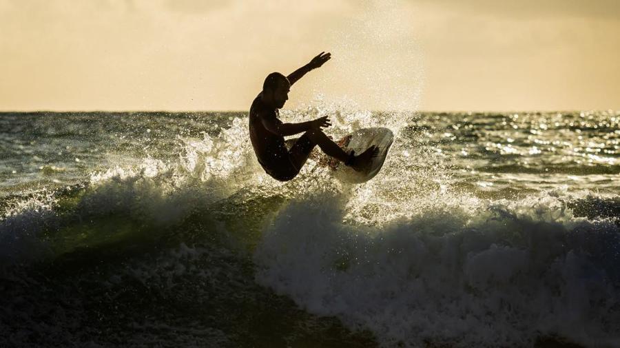 Surf: um esporte que faz bem para o corpo e para a mente