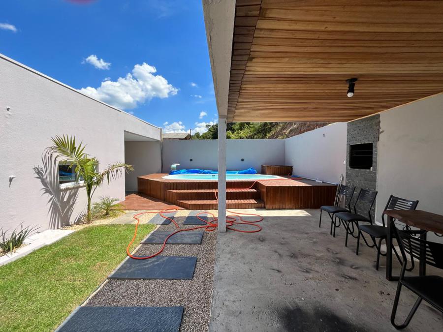 QUIOSQUE + PISCINA