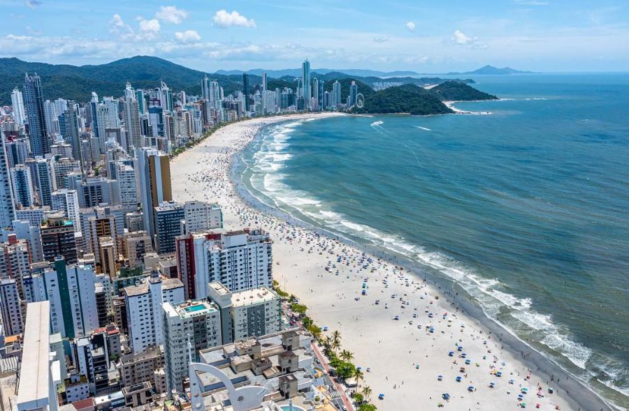 Santa Catarina: Um Estado Hospitaleiro Reconhecido pelo Airbnb